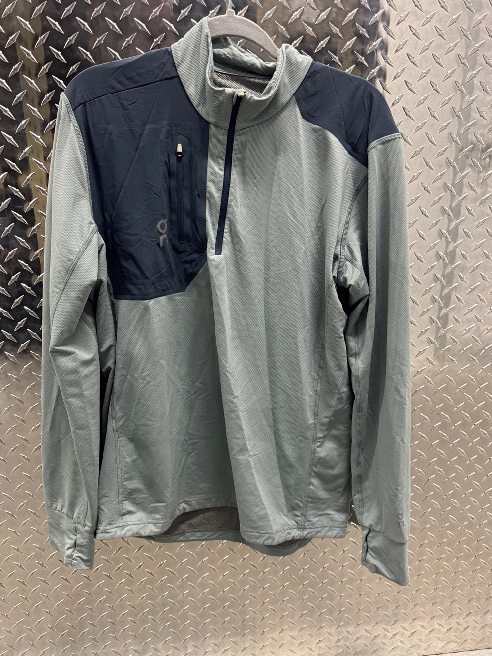 On running weather shirt, men’s XL Half-Zip Pullover Jacket - Sage & Navy